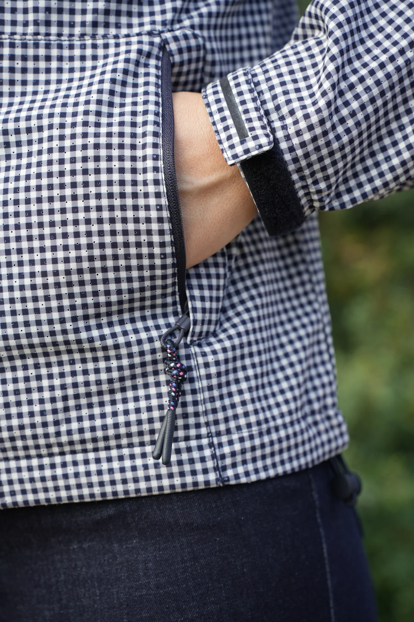 Airlite Windbreaker Jacket - Deep Navy Gingham - Image 9