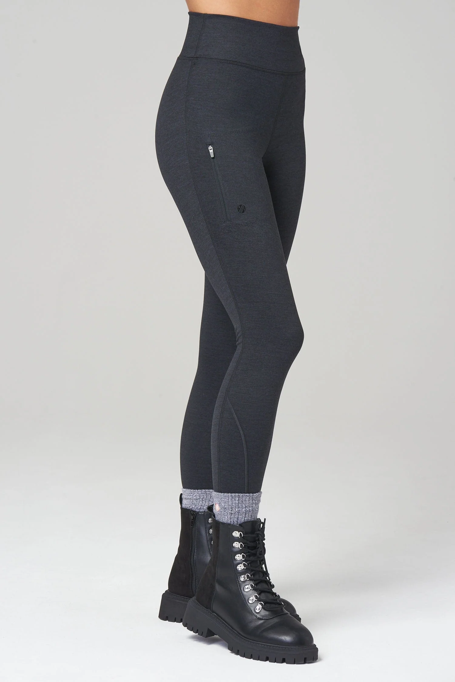 Thermal Outdoor Leggings - Black - Image 9